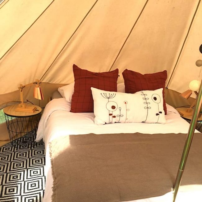 lit de la tente double